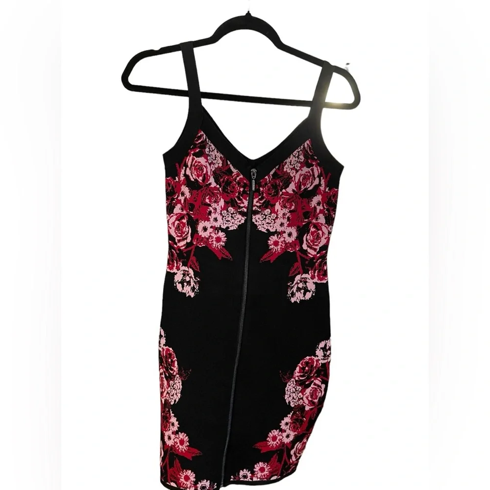 GUESS Rose Floral dress size S - Picture 2 of 2